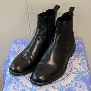 Vagabond Amina Chelsea Boots